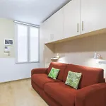 Hostdomus - Lizzie's House Apartment *