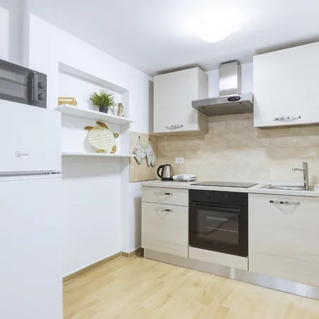 Apartamento Hostdomus - Lizzie's House Alassio