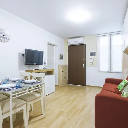 Appartement Hostdomus - Lizzie's House Alassio